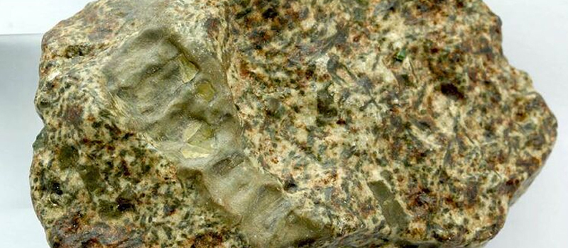 erg chech 002 dunita basalto antiguo